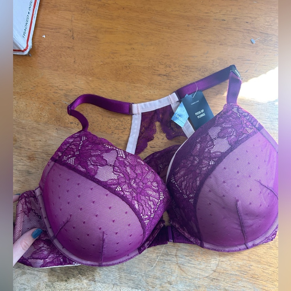TORRID curve BNWT push up plunge bra